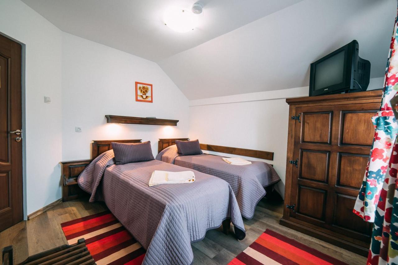 Pension La Roata Gura Humorului Zimmer foto